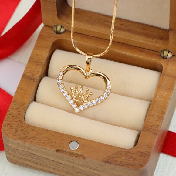 "Heart-Shaped Rose Gold Pendant with Crown Design and CZ Stones, XPPT1517 - Picture 8 of 11